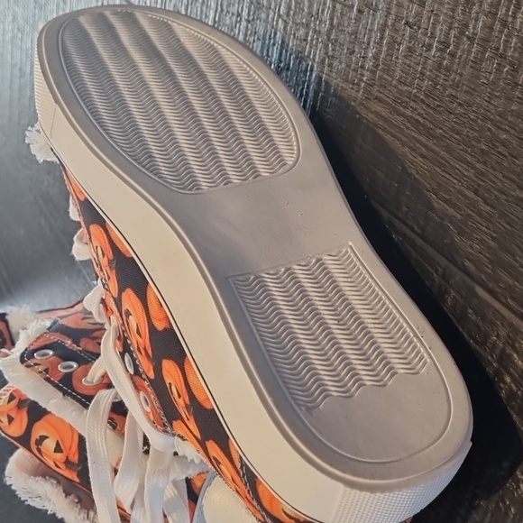 Halloween shoes - Picture 2 of 2